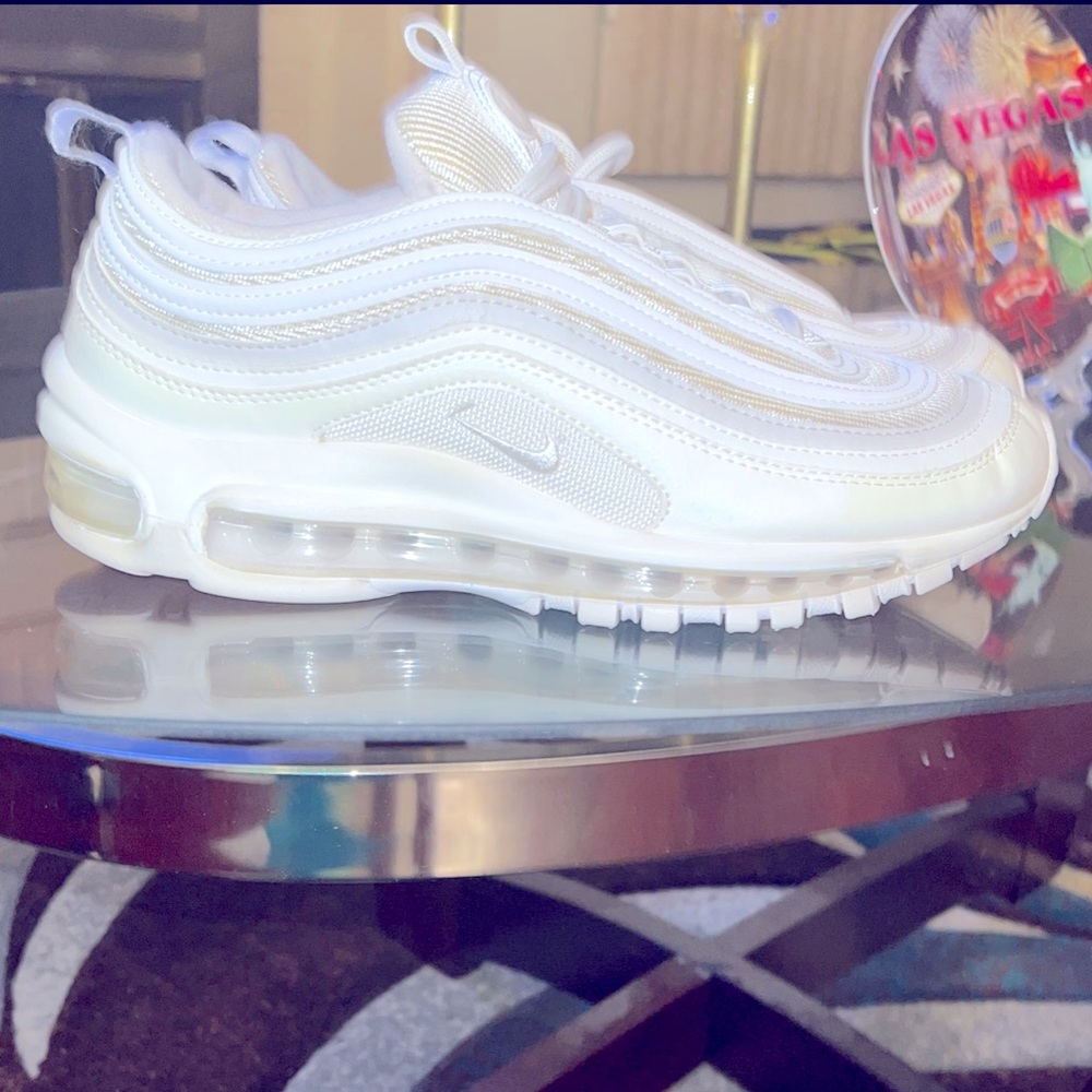 Size 7 white pearl AirMax